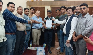 डॉक्टरों ने मारपीट के विरोध में एसडीएम व विधायक को दिया ज्ञापन