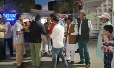 अजीतगढ़ ब्राह्मण समाज ने चितौड़गढ़ सांसद सी पी जोशी को बीजेपी प्रदेशाध्यक्ष बनाने पर खुशी जाहिर करते हुए पटाखे छोड़कर लड्डू बांटे