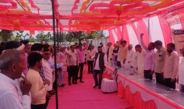 सिंगनोर में प्रस्तावित नीमकाथाना जिले में शामिल करने के विरोध में सभा आयोजित हुई..