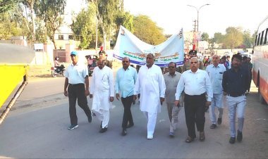 शहादत दिवस पर निकाला अहिंसा मार्च, शहीदों को दी श्रद्धांजलि