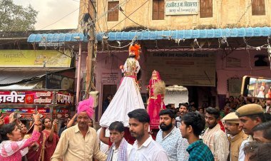 उदयपुरवाटी में निकली ईशर गणगौर की शाही सवारी..
