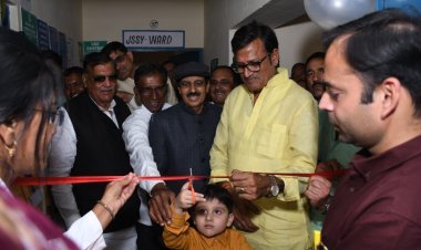 दूधवाखारा स्वास्थ्य केन्द्र में ऑपरेशन थियेटर कक्ष का किया लोकार्पण