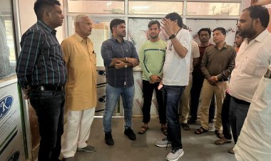 एसडीएम ने स्वास्थ्य केंद्र का किया औचक निरीक्षण, व्यवस्था सुधार के दिए निर्देश