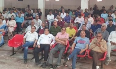 तो डॉक्टर अपने अस्पताल बंद कर देंगे या दूसरे राज्यों में पलायन कर जाएंगे - राइट टू हेल्थ बिल का विरोध जारी