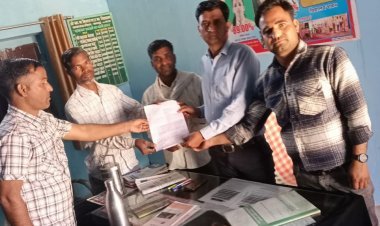 विद्यार्थियों के लिए तृतीय भाषा उर्दू पढ़ाने की मांग