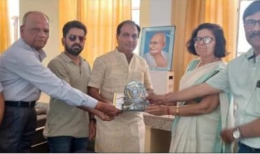 कालेज प्रबंधन ने किया भामाशाहों का सम्मान