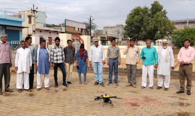 आबादी भूमि का किया ड्रोन से सर्वे