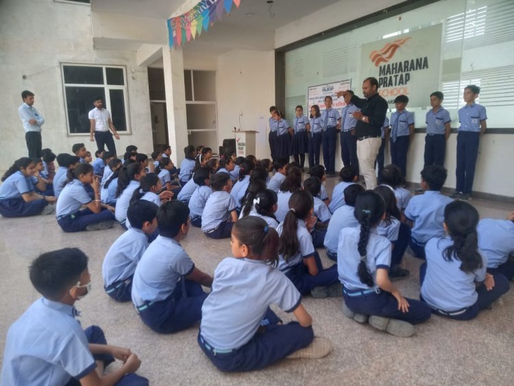 जल अंकेक्षण परियोजना की जानकारी देकर स्कूल के बच्चों को किया जागरूक