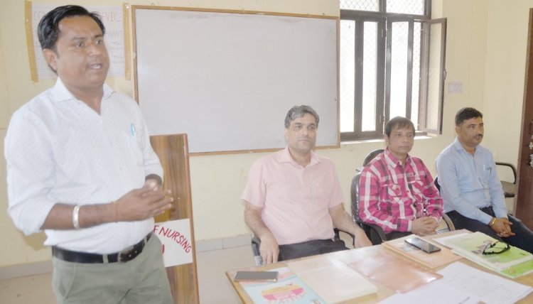 डिलीवरी पोईंट स्टाफ को दिया प्रशिक्षण