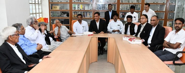 अधिवक्ता संरक्षण विधेयक पारित होने पर अधिवक्ताओं ने किया खुशी का इजहार