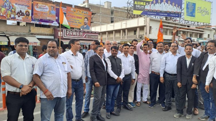 भारतीय नव वर्ष पर भव्य भगवा रैली का सीकर बार के अधिवक्ताओं ने किया उत्साह और जयघोष के साथ स्वागत