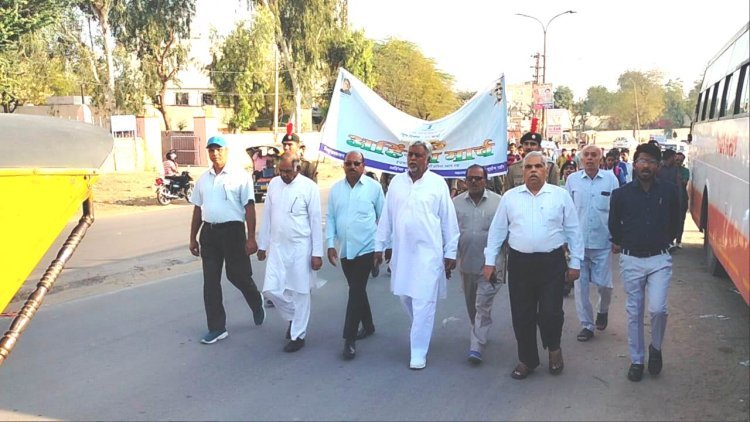 शहादत दिवस पर निकाला अहिंसा मार्च, शहीदों को दी श्रद्धांजलि