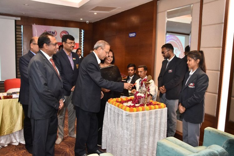 यूईएम जयपुर, स्कूल ऑफ मैनेजमेंट द्वारा "इंटरनेशनल मैनेजमेंट कॉन्क्लेव का हुआ आयोजन