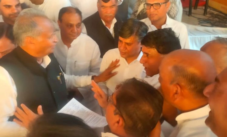सीएम से विधायक मेघवाल ने मांगा जिला
