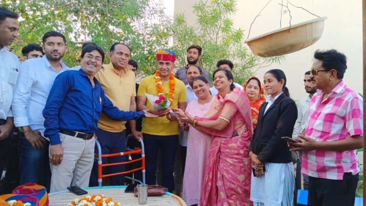 एडवोकेट गोवर्धनसिंह का किया अभिनंदन