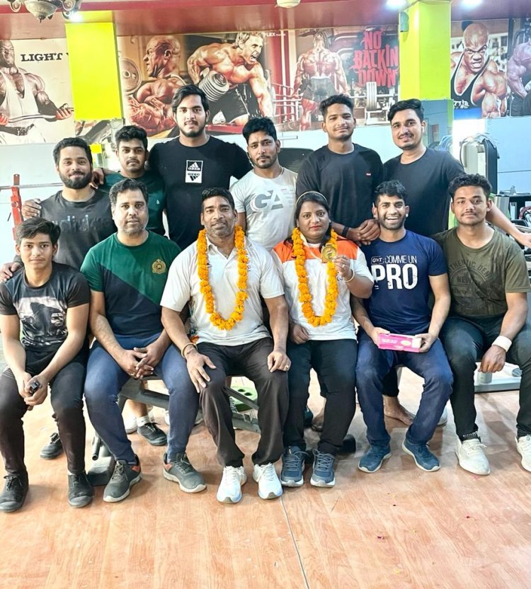 पावर लिफ्टिंग चैंपियनशिप प्रतियोगिता में सुनीता धोबी ने जीता गोल्ड मेडल