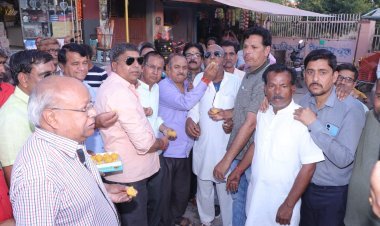 राठौड़ के नेता प्रतिपक्ष बनने पर की आतिशबाजी