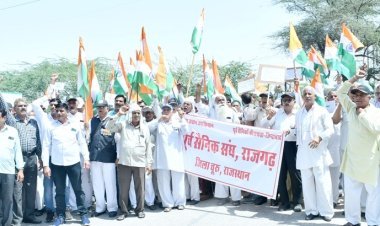 पूर्व सैनिकों ने निकाली रैली किया विरोध प्रदर्शन, आरक्षण को वर्ग में बांटने के खिलाफ जताया आक्रोश, मुख्यमंत्री के नाम जिला कलक्टर को दिया ज्ञापन