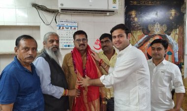 अरुण तिवारी का स्वागत किया