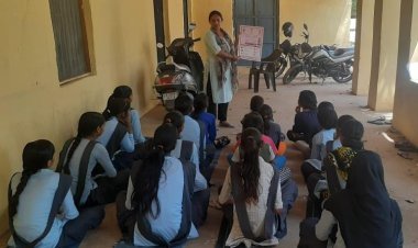 चिकानी ग्राम में हुई किशोरी बालिकाओं की बैठक 