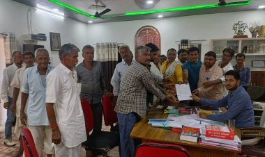: अतिक्रमण मुक्त गांव के लिए एसडीएम खींवसर को सौंपा ज्ञापन