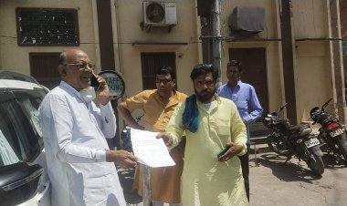 सड़क पर स्पीड ब्रेकर लगाने की मांग, नगर रपालिका अध्य्क्ष को ज्ञापन देकर लगाई गुहा