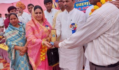 बाबा साहेब भीमराव अम्बेडकर के स्मारक एवं प्रतिमा का किया अनावरण 