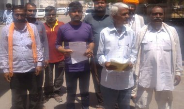 वार्ड नम्बर 31 में जल भराव से परेशान वार्डवासियों ने दी आमरण अनशन की चेतावनी