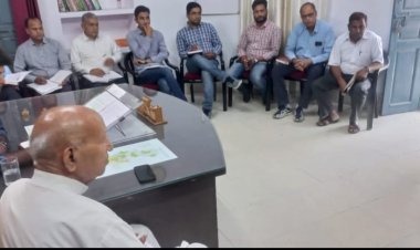 उपखंड स्तरीय बैठक में अधिकारियों को विधायक ने पेयजलापूर्ति व मौसमी बीमारियों के प्रति किया सचेत