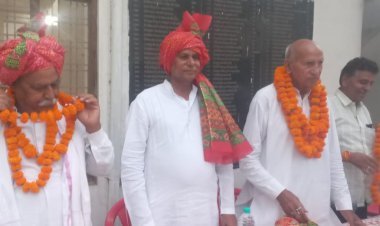 खैरथल को जिला बनाए जाने पर गांव गंज में किया भव्य स्वागत 