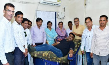 51 लोगों ने किया रक्तदान 