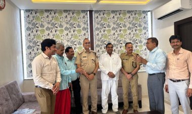  श्रीमित्र भारत समाज संस्थान ने विभिन्न क्षेत्रों में सराहनीय कार्य करने वाले लोगों का किया सम्मान किया।