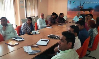 राज्य सरकार की मंशा के अनुरूप आमजन को मिले मंहगाई राहत कैम्पों का लाभ : डॉ पवन संभागीय आयुक्त ने वीसी के  माध्यम से दिए निर्देश