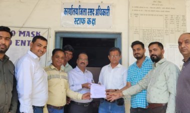 जिला पेट्रोल पंप एसोसिएशन ने विभिन्न समस्याओं को लेकर सौंपा ज्ञापन