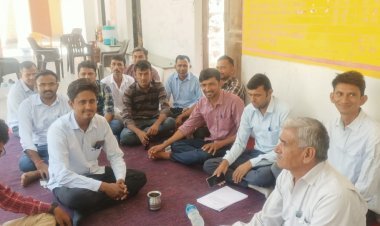 ग्राम विकास अधिकारी हड़ताल पर