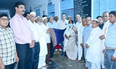 महिला आयोग अध्यक्ष रेहाना रियाज का किया सम्मान