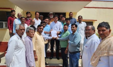 विभिन्न मांगो को लेकर सैनी समाज ने मुख्यमंत्री के नाम एसडीएम को ज्ञापन दिया