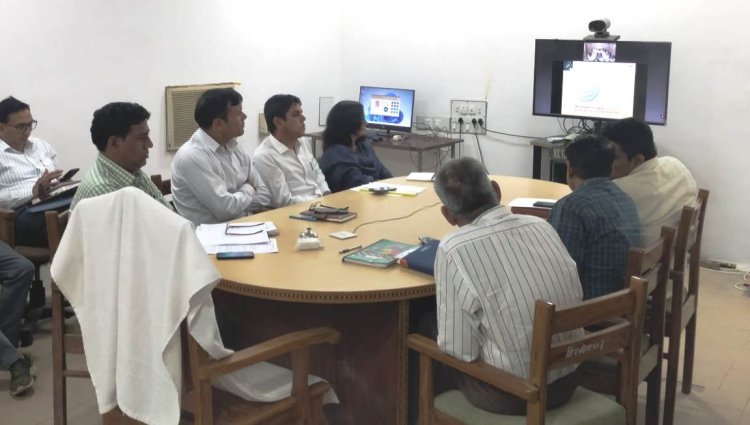 चुनाव में अधिक से अधिक मतदाताओं की सहभागिता :प्रवीण गुप्ता, मुख्य निर्वाचन अधिकारी ने आगामी विधानसभा चुनाव में स्वीप कार्यक्रम की गतिविधियों को लेकर वीसी के माध्यम से दिए निर्देश, कहा-अधिक से अधिक मतदाताओं का पंजीकरण करवाएं और मतदान के लिए प्रेरित करें अधिकारी