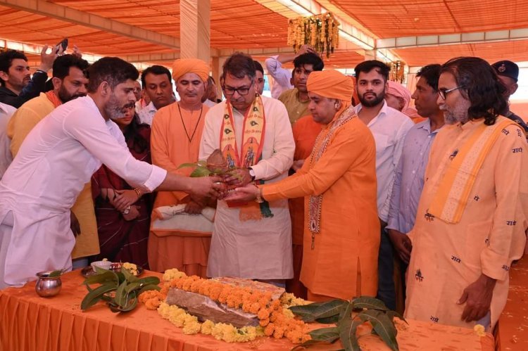 सिद्ध शिरोमणि श्री बाबा मस्तनाथ जी जनसेवनम् भवन व मंदिर शिलान्यास पूजन कार्यक्रम में उमड़ा आस्था का जन सैलाब - देश-प्रदेश के कोने-कोने से पहुंचे संत-महात्मा व राजनेताओं के साथ श्रद्धालुओं ने पाई भण्डारे में प्रसादी