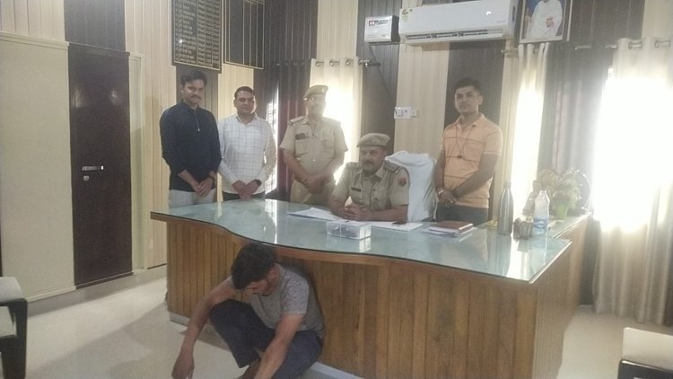 अवैध पिस्टल व दो जिंदा कारतूस के साथ युवक को पुलिस ने किया गिरफ्तार