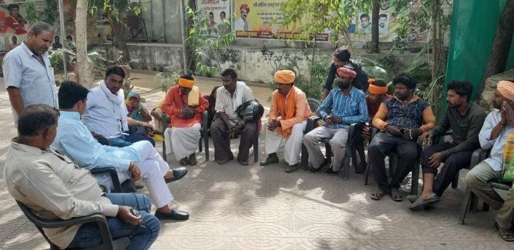 बन्दोल में अग्नि पीड़ित परिवारो की विधायक रामलाल शर्मा ने की मदद