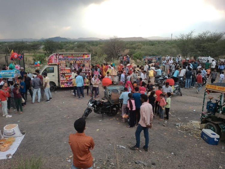 हिंदू-मुस्लिम एकता की मिसाल पीर बाबा के मेले में उमड़ा जनसैलाब
