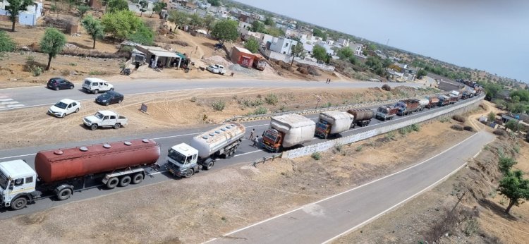 बीमा क्लेम सहित विभिन्न मार्गों को लेकर किसानों का 2 घंटे सांकेतिक चक्का जाम, 1 मई को महापंचायत व 2 मई को चक्काजाम