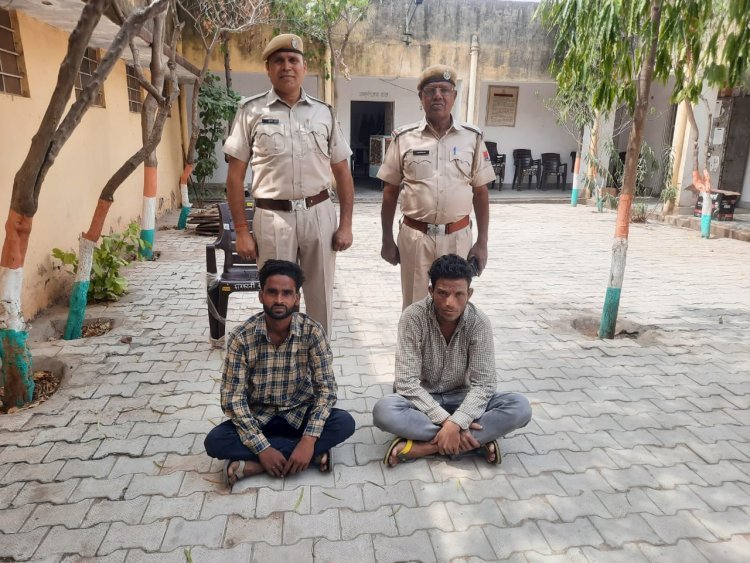 लिफ्ट देने के बहाने मारपीट कर रूपए और मोबाइल छीना