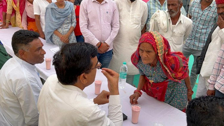जिला कलेक्टर लक्ष्मण सिंह कुड़ी ने वृद्धा की फरियाद पर लिया तुरन्त एक्शन..