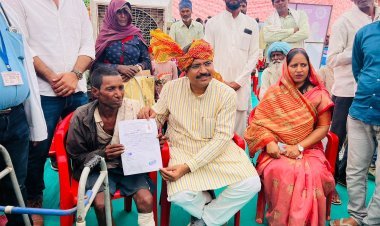 सामाजिक न्याय एवं अधिकारिता मंत्री ने किया महंगाई राहत कैम्प का निरीक्षण