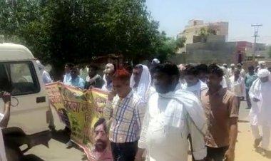 जिले की मांग को लेकर सांडवा में दी गिरफ्तारियां