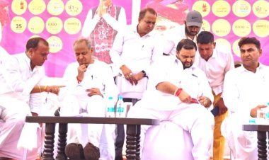 मांडलगढ़ विधानसभा क्षेत्र को शाहपुरा में शामिल नहीं किए जाने को लेकर सीएम को सौंपा ज्ञापन