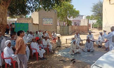 पहलवानों के समर्थन में केंद्रीय खेल मंत्री का पुतला जलाकर किया प्रदर्शन