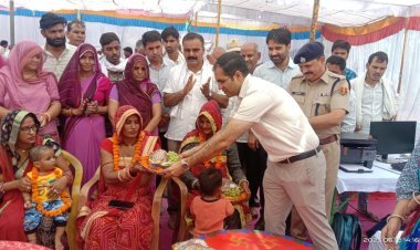 कलेक्टर और पुलिस अधीक्षक ने केंप का किया अवलोकन